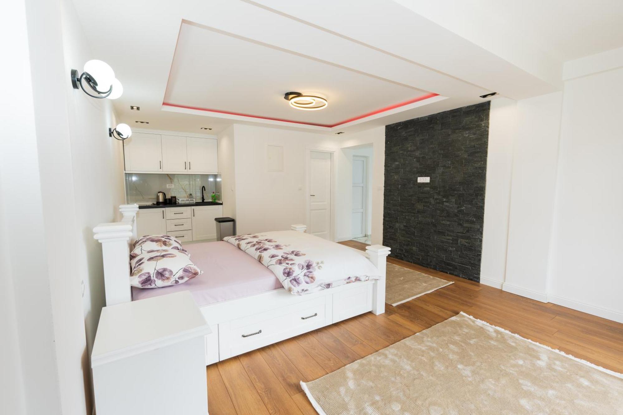 Ema Apartments Plav Bagian luar foto